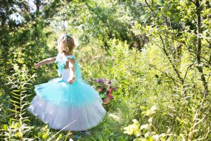 Girls dressing hotsell up costumes