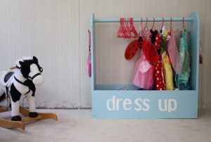 diy-dress-up-stand