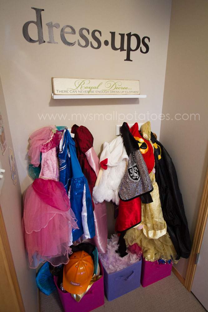 Dress Up Storage Ideas at www.kidslovedressup.com