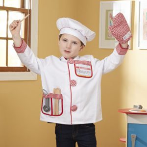 Have a costume center in your preschool classroom dedicated to "When I Grow Up"! 13 Dramatic play ideas for preschool classrooms here at www.kidslovedressup.com